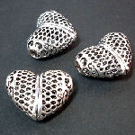 STA17 S.Plated Heart Bead x 4