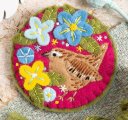 Hawthorn Handmade Wren Brooch Felt Craft  kit