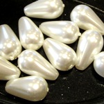 PEA52 Glass Pearl Drops  x 6 