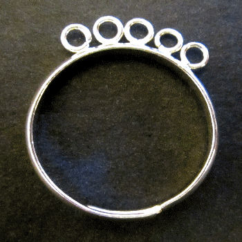 SSC25 Ring with 5 Loops 