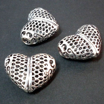 STA17 S.Plated Heart Bead x 4